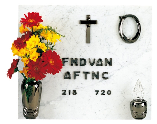 Image sur Proposition de pierre tombale - Pelike Mercury Bronze Ligne - Vase à fleurs, lampe et cadre - Lettres italiennes - Croix