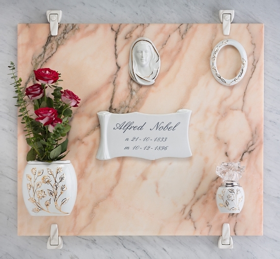 Imagen de Propuesta de lápida de porcelana blanca - Línea Ramas de rosa doradas - Jardinera de flores, lámpara, marco decorado con rosas en hilo de oro.